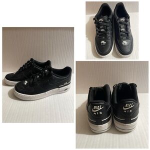Nike Black/White Low-Top Air Force Style Sneakers